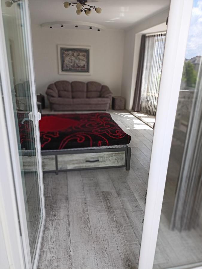 Home In Center With Jacuzzi Ivano-Frankivsk Exteriér fotografie
