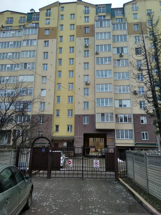Home In Center With Jacuzzi Ivano-Frankivsk Exteriér fotografie